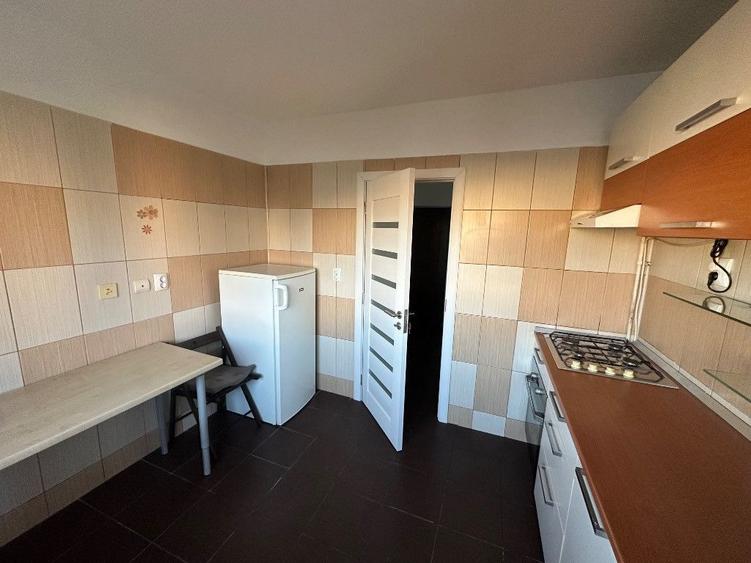 Inchiriez apartament 2 camere - renovat Crangasi