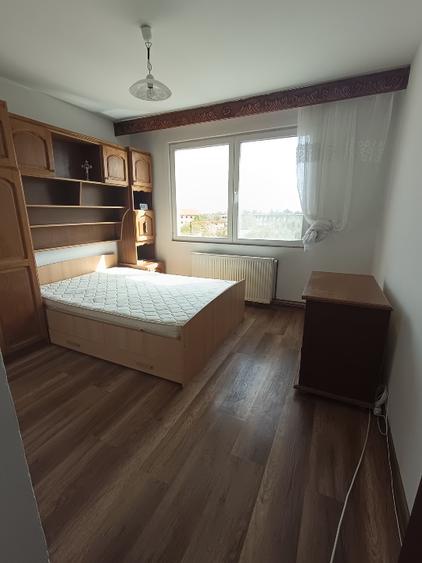 Particular ofer spre vânzare apartament cu 2 camere decomandat