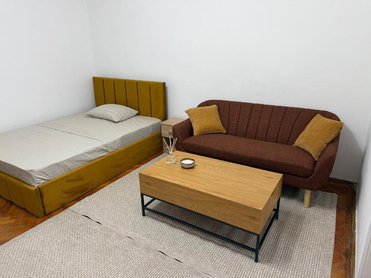 Proprietar inchiriez ap 1 cameră, 36 mp, Circumvalațiunii, etaj 1, Pret 350 euro