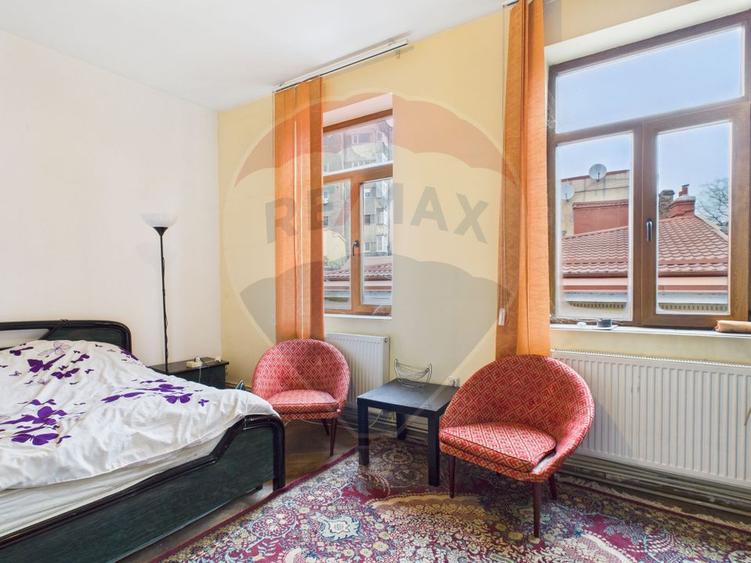Apartament de vanzare in vila in centrul capitalei