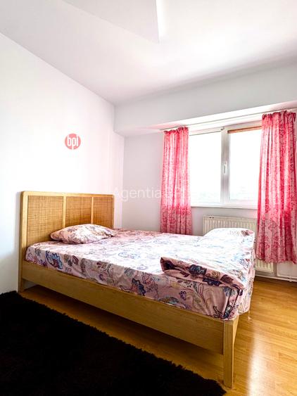 SE VINDE Apartament cu 3 camere semidecomandat, central in Mun. Falticeni, SV - 3