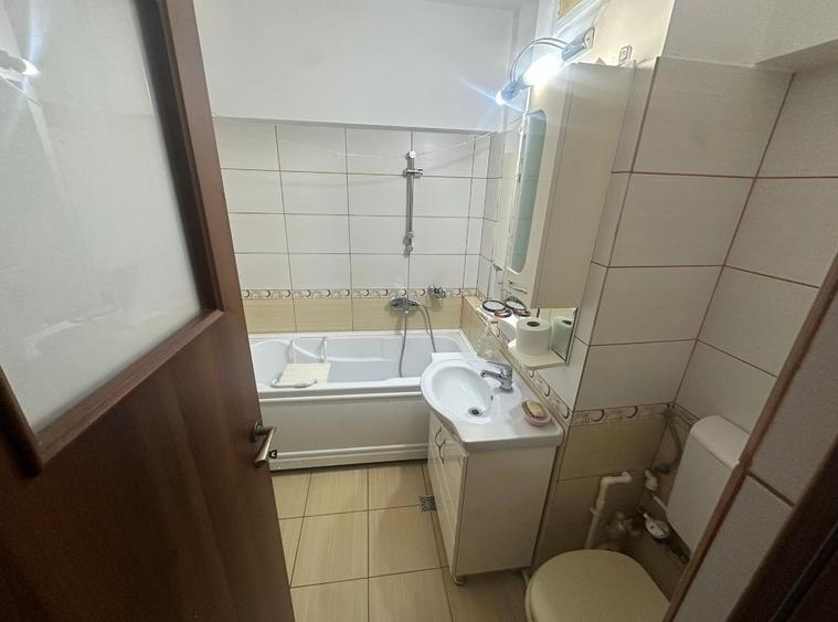 Apartament 2 camere decomandat - Tomis II - 125.000 euro(Cod E6)