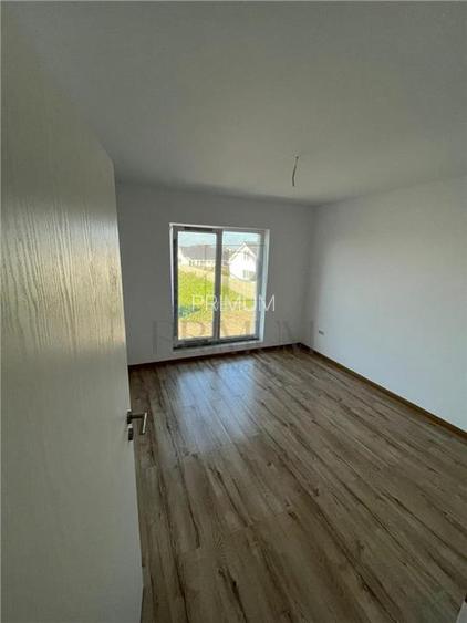 Duplex spatios - bucatarie inchisa - zona in plina dezvoltare - 7