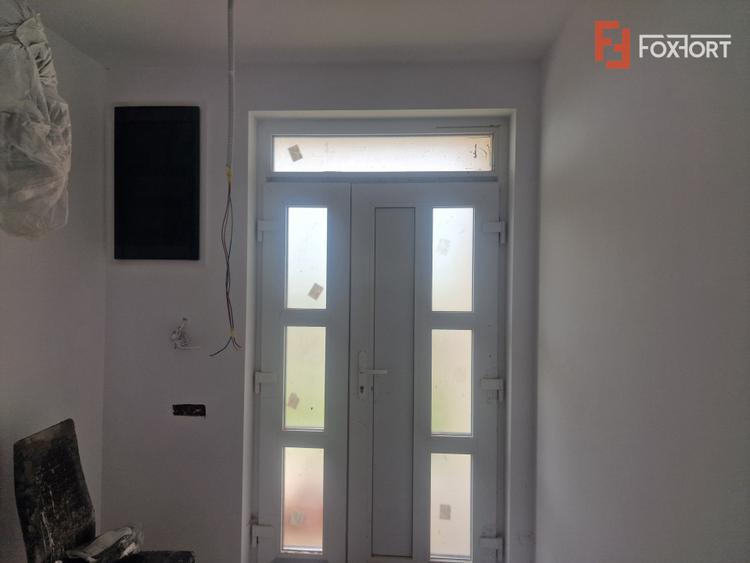 Casa cu 5 camere, 617 mp teren, Mosnita Veche
