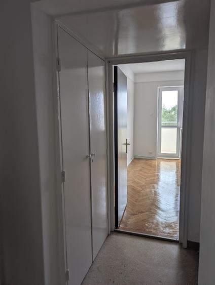 3 camere nemobilat proaspăt renovat bucătărie IKEA