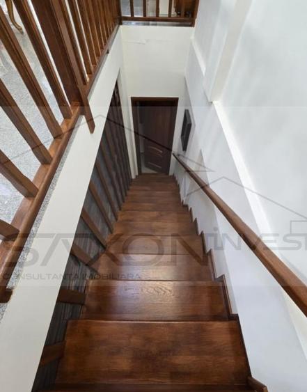 Vila individual, P 1 M-  Bucuresti Noi,  constructie modernă, 9 camere