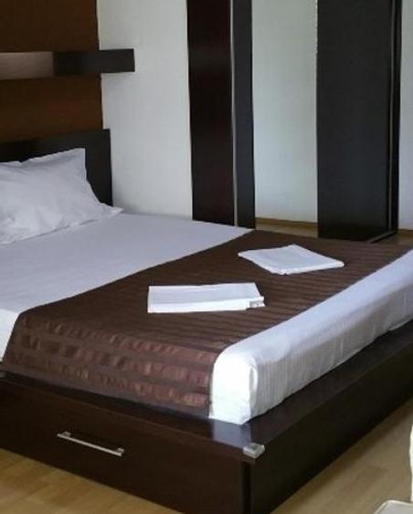 Vilă pensiune ,11 camere-lângă plajă 200 m  Mamaia. StrD14 Nr.7A Năvodari.