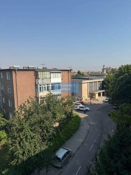 Apartament 2 camere, decomandat – Zona Centrală, bloc Lumina