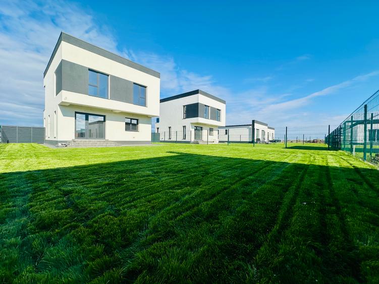 Casă de vânzare individuală, P+1 | 4 camere | Ansamblu -teren 476 mp | Asfalt