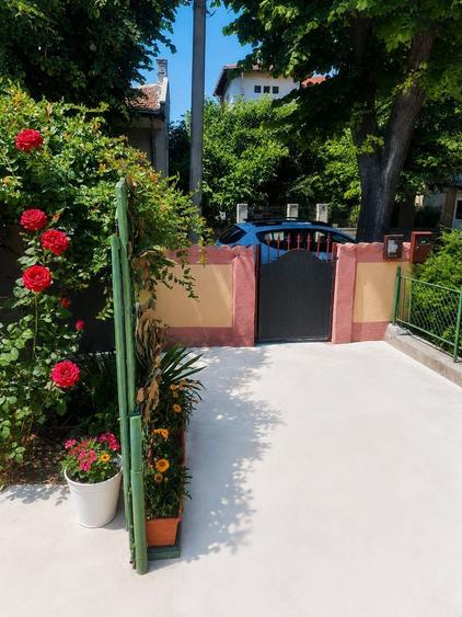 CASA CASATORIILOR P+M,3 CAMERE 850EURO