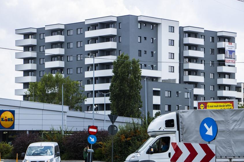 2 Camere, BUCATARIE INCHISA, balcon, mobilat/utilat, 5 minute Metrou, bloc nou