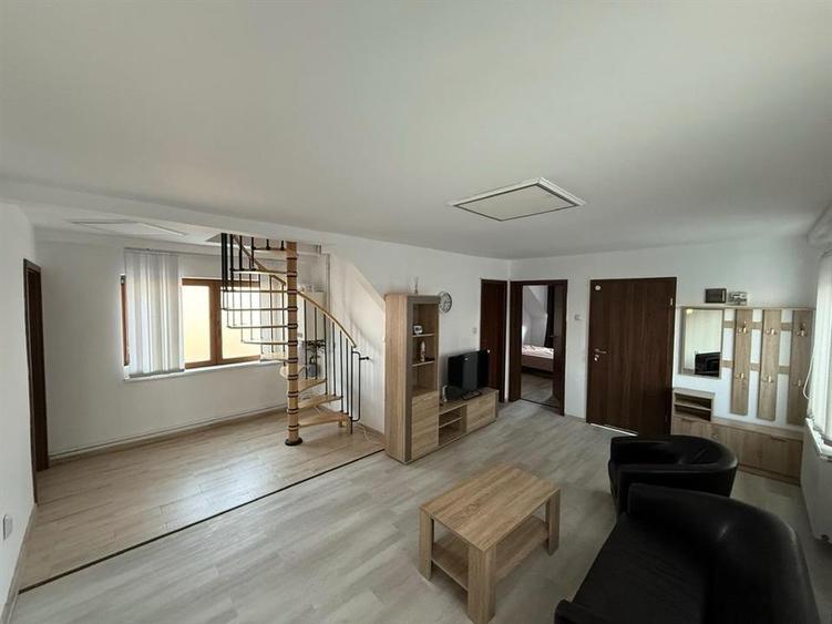 Apartament 4 camere 2 bai zona Turnisor