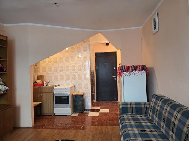De vânzare garsonieră de buget Strada Condorilor, (uzina Aerostar).