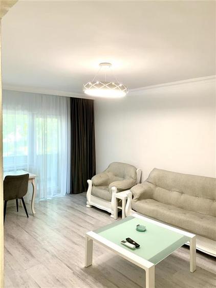 RECO Apartament 3 camere, decomandat .