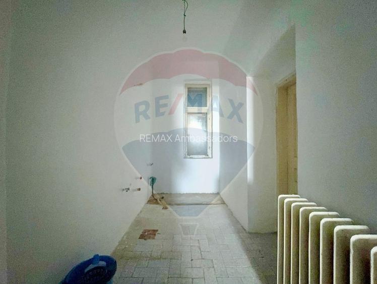 Casă / Vilă cu 6 camere de vânzare în zona Elisabetin - 24