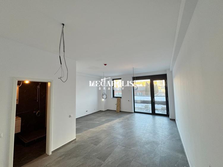Garsonieră 37 mp nemobilată | pretabil regim hotelier | Astra