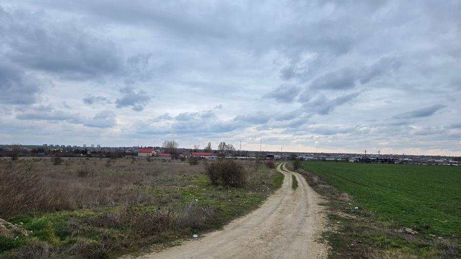 Loc Agigea / Judetul Cta /Teren intravilan 500 mp cu o deschidere stradala 16 ml