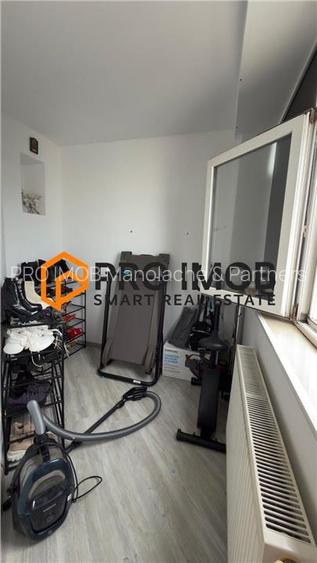 Apartament 3 camere cf 1 semidecomandat zona Micro 3 - 9