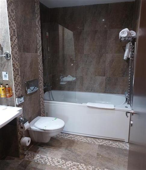APARTAMENT 3 CAMERE, HOTEL ALPIN, POIANA BRASOV
