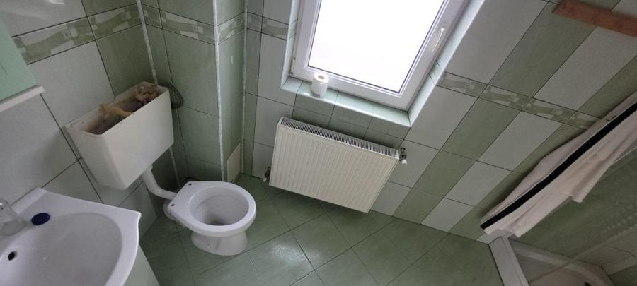 Casa 5 camere, RATE, 3 bai, 171mp utili + pod, gradina 160 mp, zona Tera
