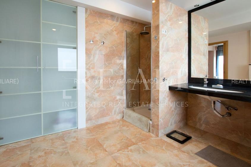 Inchiriere apartament 3 camere | Generos, 2 x Parcare, Acces lift | Domenii