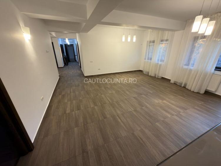 Apartament 5 camere, Situat vis a vis de piata progresul . Sector 5 - 7