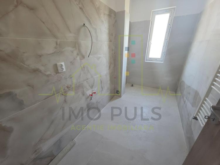 Decomandat. Bucatarie inchisa. Parcare inclusa.