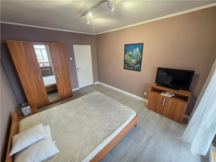 Apartament 3 camere, UMF, 2 bai, Ultracentral, renovat complet,Targu Mures