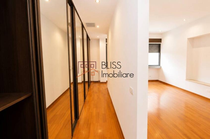 Apartament Elegant cu 4 Camere și Loc de Parcare