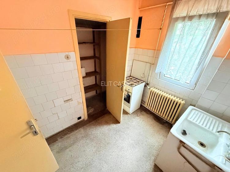 Apartament 3 camere, etaj 2/4, zona Cantemir - 7