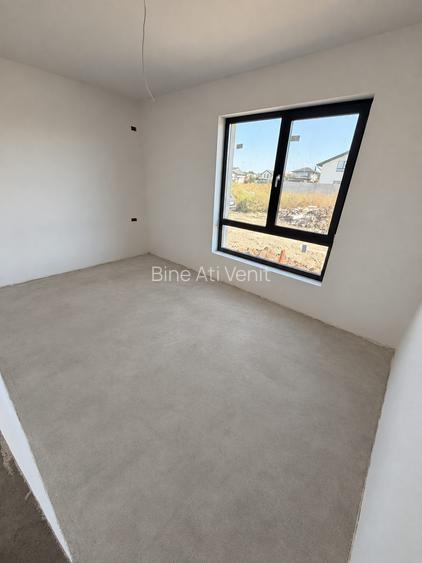 Comuna Berceni - Casa 4 Camere 2 Bai 400mp Teren - 14