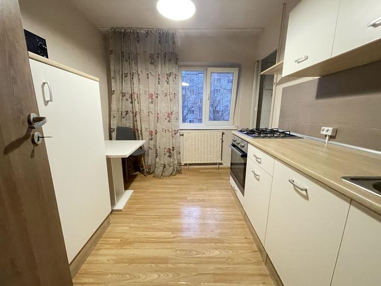 Apartament 2 camere,etajul 1,doua balcoane -zona Bucovina