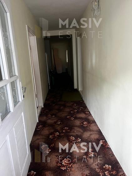 Casă spațioasă de vânzare în Azuga – 9 camere, 6 băi, vedere la Munții Bucegi