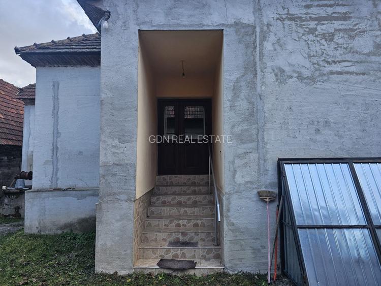 Casă cu 4 camere, suprafață 110 mp + teren 2.200 mp, Vărzarii de Jos - 9
