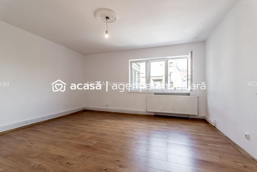 Apartament 2 camere Ultracentral, bvd Revolutiei, Arad - COMISION 0 - 2