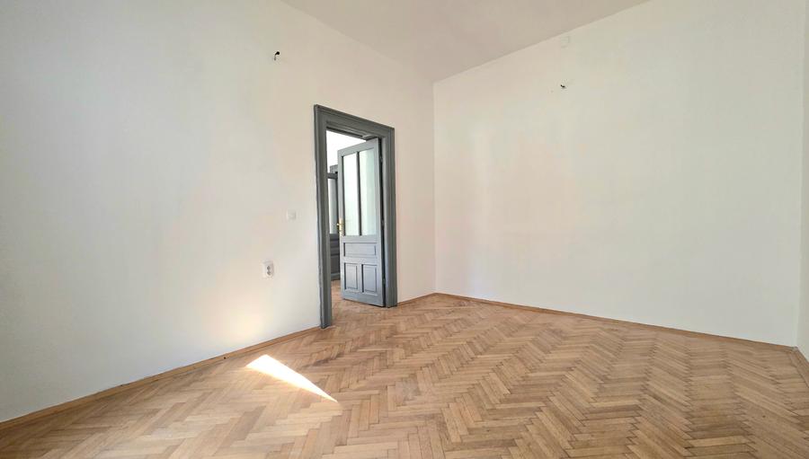 Armeneasca Casa singur curte/ 12 camere/ 325mp / It / Creatie/