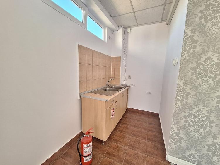 Cladire de birouri, in zona centrala, cu parcare, zona The Office