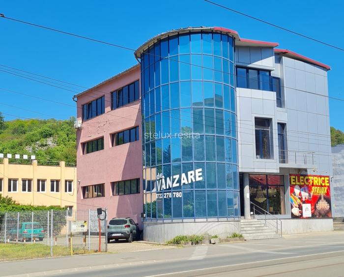 Proprietar vand in Resita  cladire spatiu comercial - 2