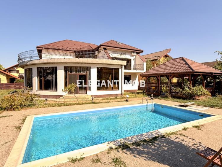 Vila generoasa cu piscina in Paradisul Verde