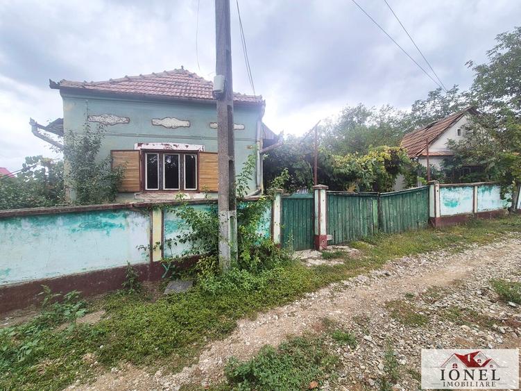 Casa veche de vanzare in Ohaba
