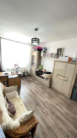 Apartament Modern De Vanzare | 2 Dormitoare | Parcare | Balcon x 2 | Etaj 2/3 - 8