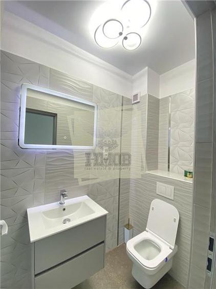 Penthouse de lux cu 3 camere 2 bai si terasa in Sibiu
