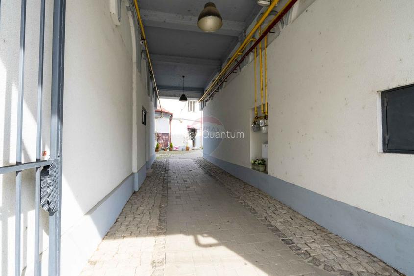 Clădire comercială de vânzare, 2240mp, Ultracentral, str Primăriei - 7