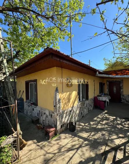 Casa de vanzare | 23 August (Catelul) | Suprafata 360 mp | Com 0% |