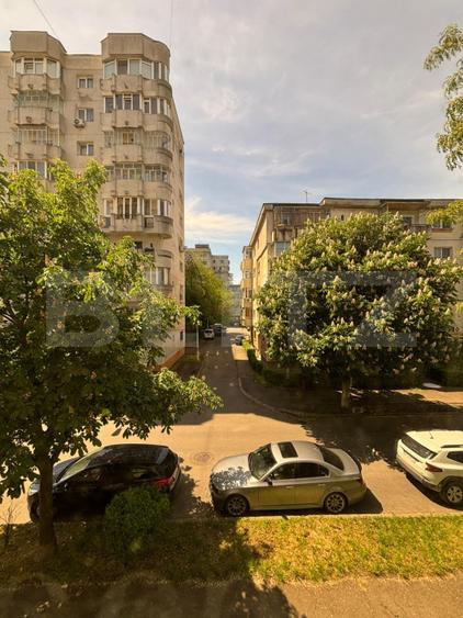 Apartament cu 3 camere, 75 mp, an 1990, zona Cantacuzino