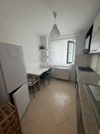 Dristor, Racari, Kaufland, Loc de parcare
