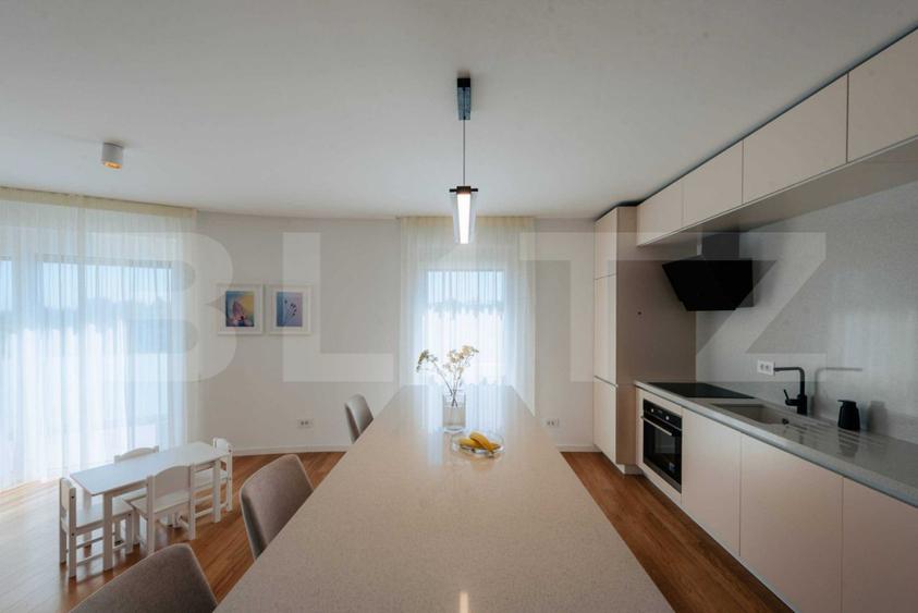 Apartament 4 camere, lux, 110 mp, 2 parcari subterane, Zorolor/UMF