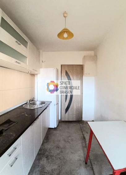 Apartament 3 camere de vânzare Brasov, zona Racadau, 77 mp, Spatii-comerciale-bv