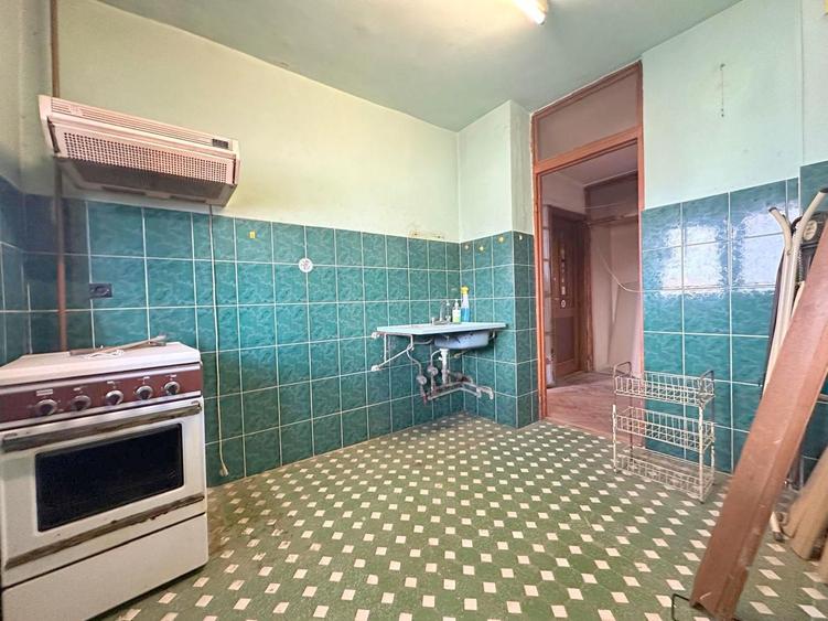 Apartament 3 camere, ideal locuință sau investiție