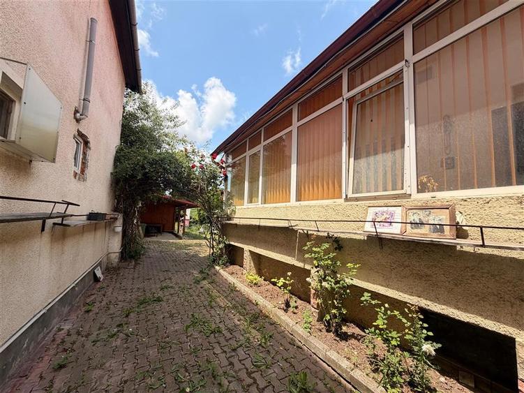 Doua case in Brasov, 680 mp teren, zona Aurel Vlaicu, Brasov